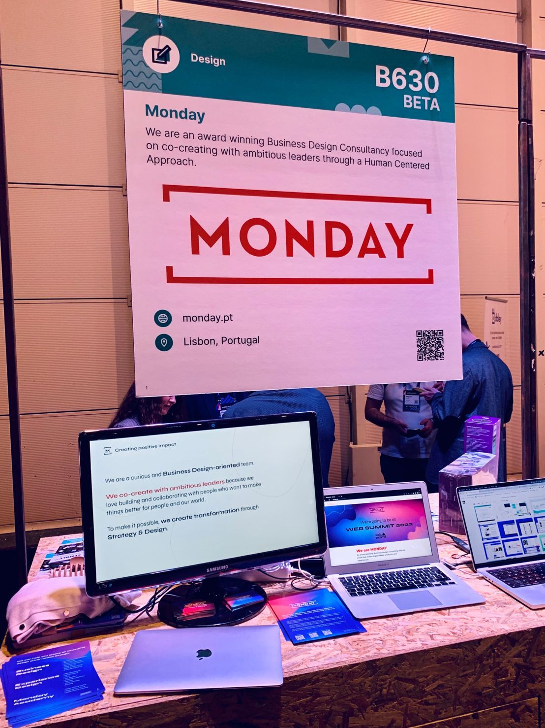 Stand da Monday na Web Summit 2022