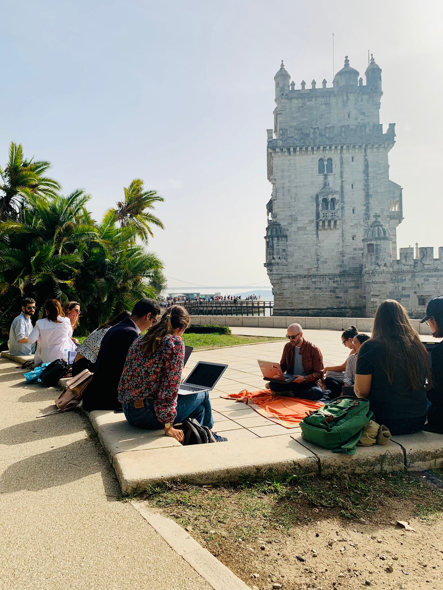 reunião mensal monday